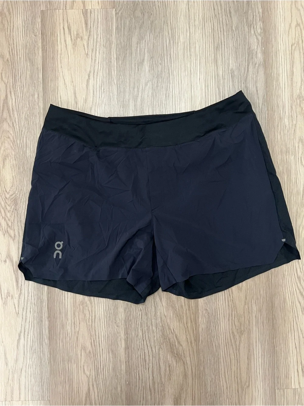 On Cloud Running 5” Lightweight Shorts Men XL Black Lined Performance Running